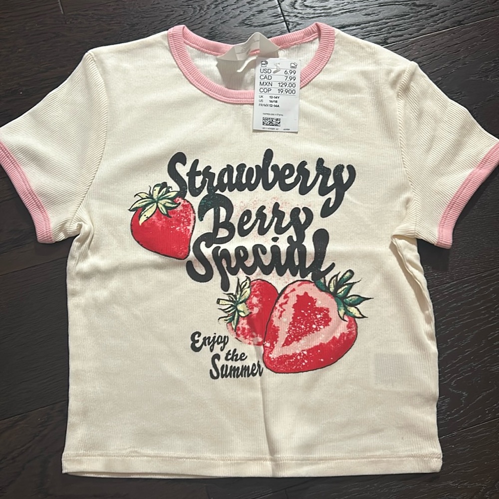 new h&m strawberry tshirt